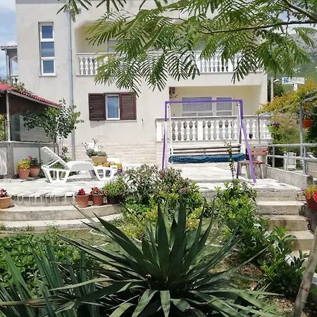 Lucija Apartment