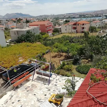 Apartment Lucija *